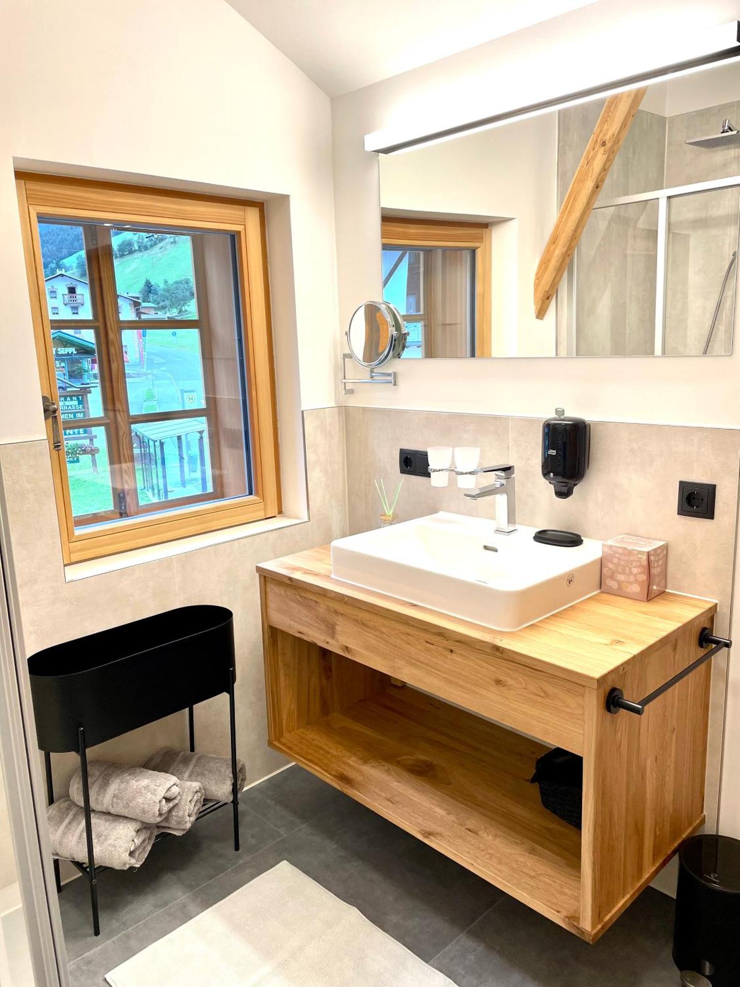 Appartements Zur Post 塞尔赖因山谷格里斯 外观 照片