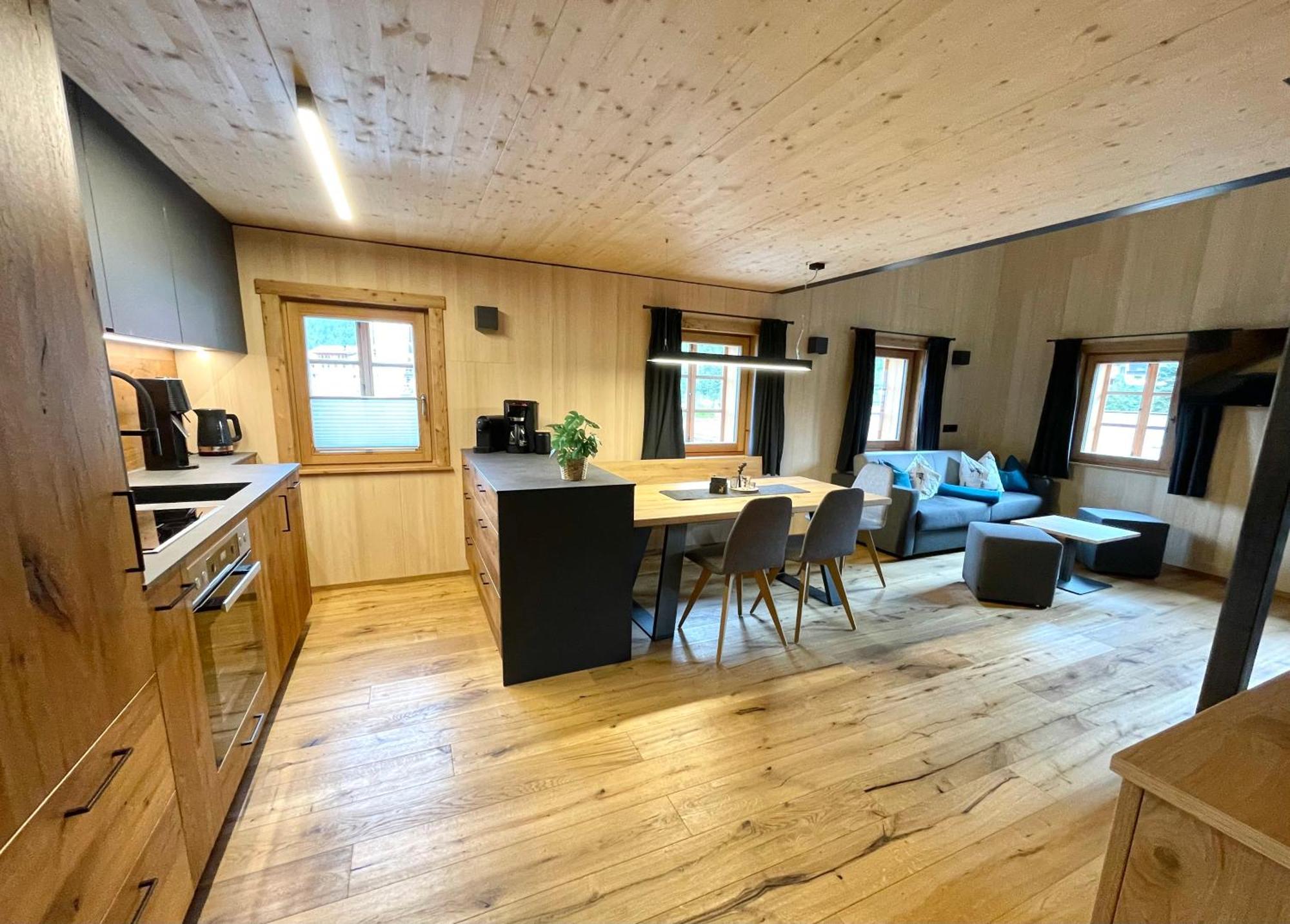 Appartements Zur Post 塞尔赖因山谷格里斯 外观 照片