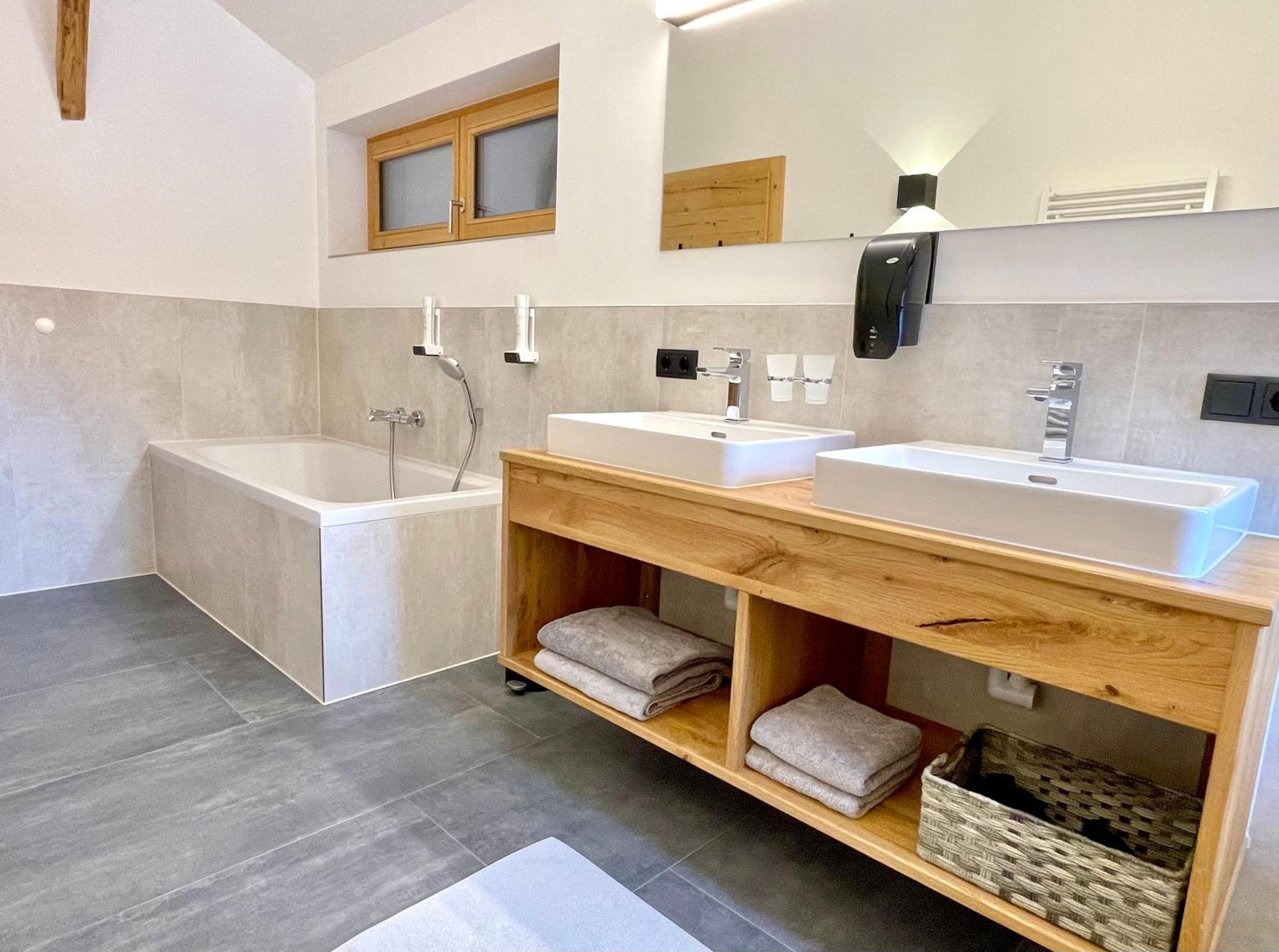 Appartements Zur Post 塞尔赖因山谷格里斯 外观 照片